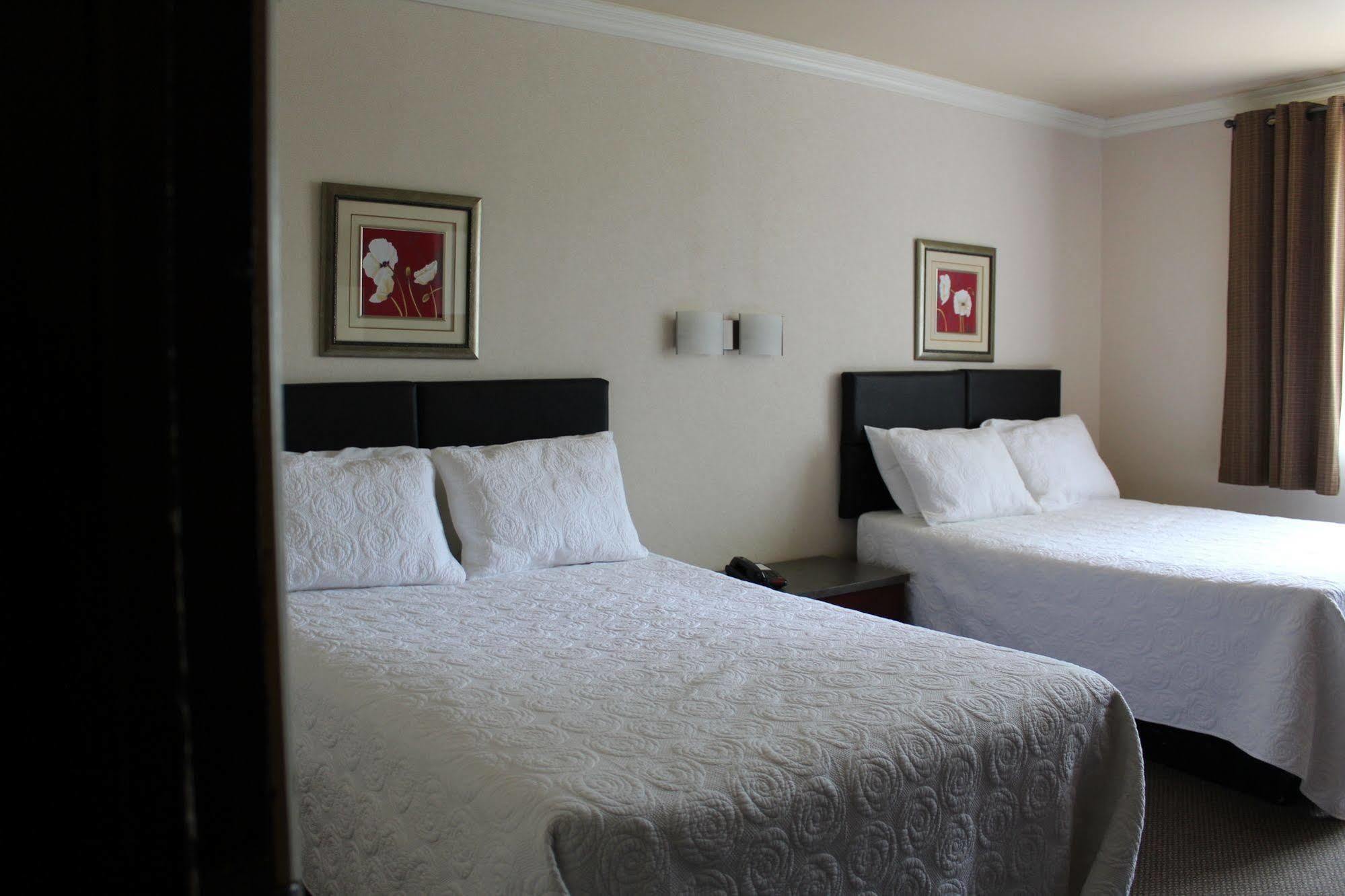 Motel Capri Et Suites Repentigny Exterior foto